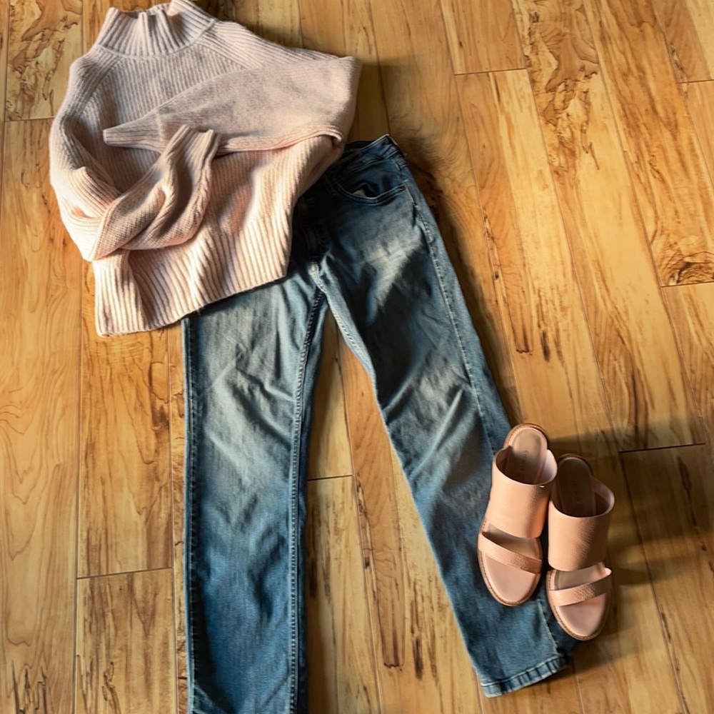 Calvin Klein Jean Light Wash Slim Boyfriend Jeans